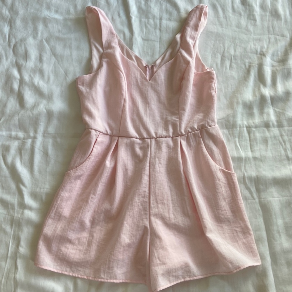 Light pink romper - Size L